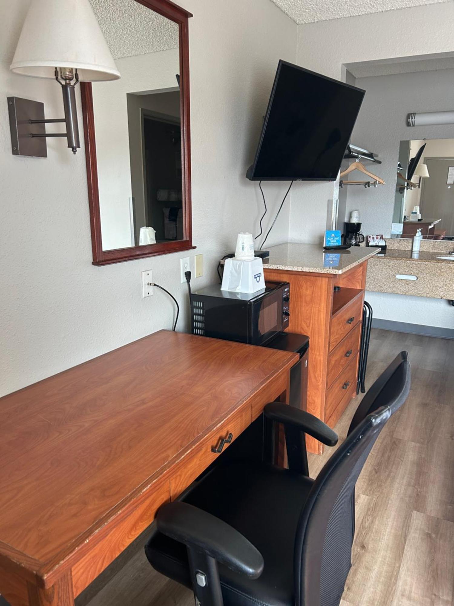 Days Inn By Wyndham Turlock Ngoại thất bức ảnh